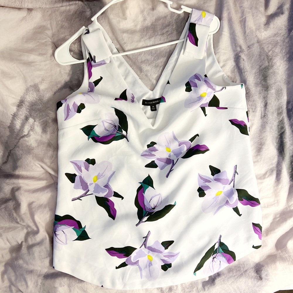 Banana Republic Floral V Neck Tank Top Medium